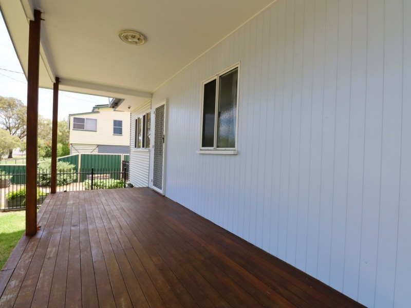 30 Charles Street, Roma QLD 4455
