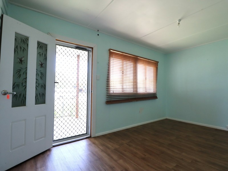 30 Charles Street, Roma QLD 4455