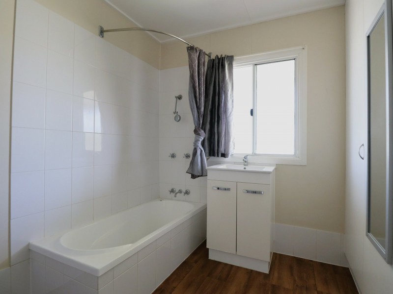 30 Charles Street, Roma QLD 4455