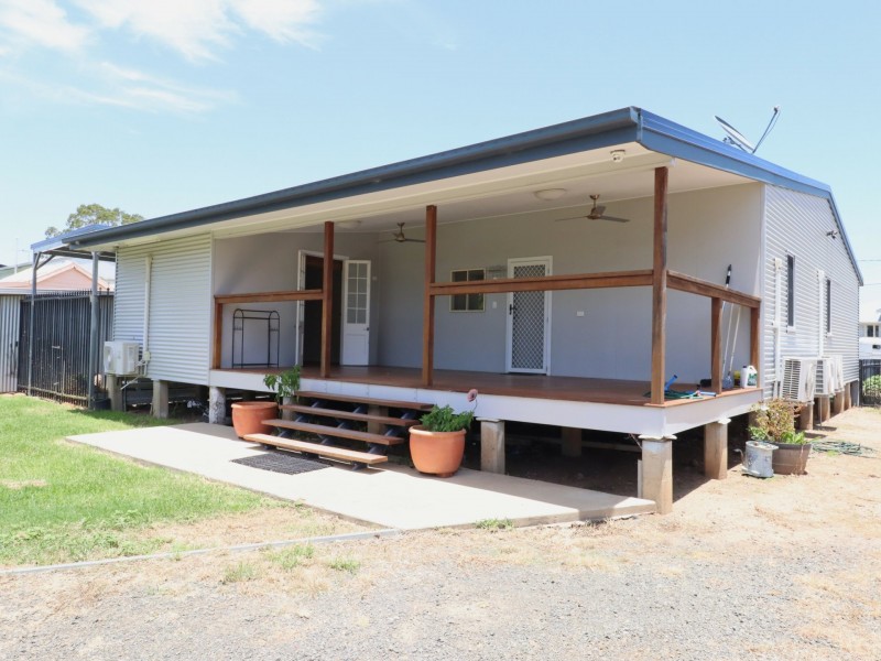 30 Charles Street, Roma QLD 4455