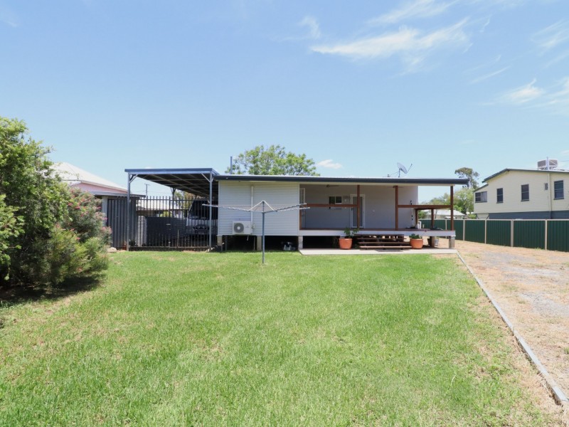30 Charles Street, Roma QLD 4455
