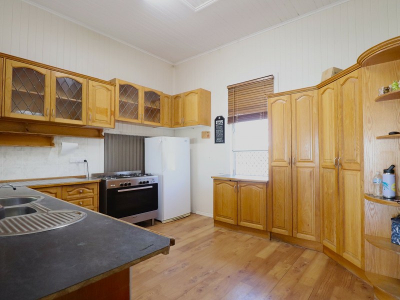78 Hawthorne Street, Roma QLD 4455