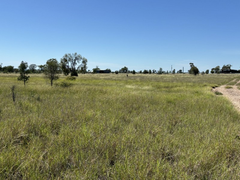 33 Abbey Road, Roma QLD 4455