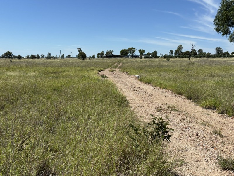 33 Abbey Road, Roma QLD 4455