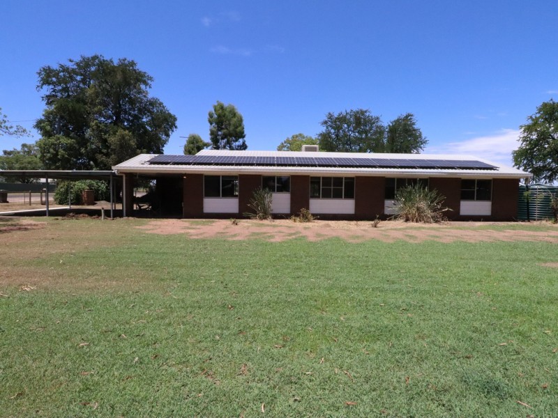 20 King St, Surat QLD 4417