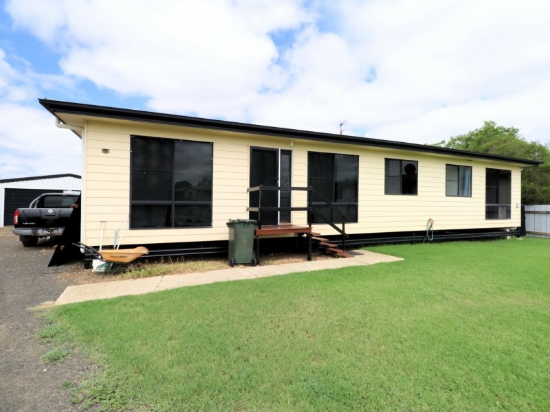 15 Karalee Court, Roma QLD 4455