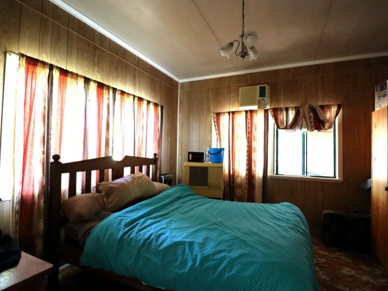 49 William Street, Surat QLD 4417