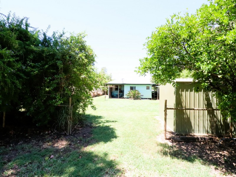 49 William Street, Surat QLD 4417