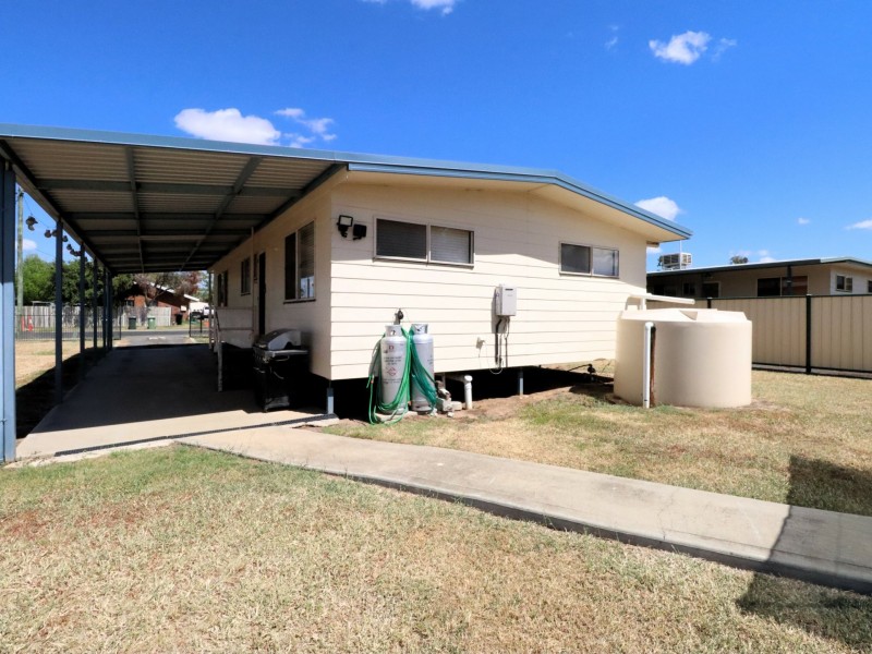 22 Luff Street, Roma QLD 4455