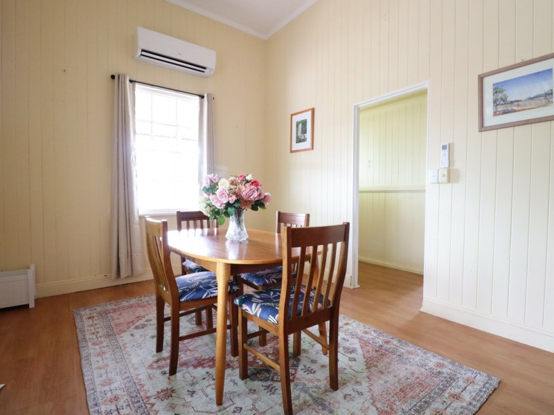 6 Twine Street, Roma QLD 4455