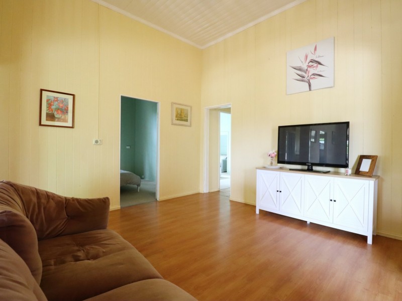 6 Twine Street, Roma QLD 4455