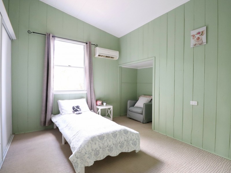 6 Twine Street, Roma QLD 4455