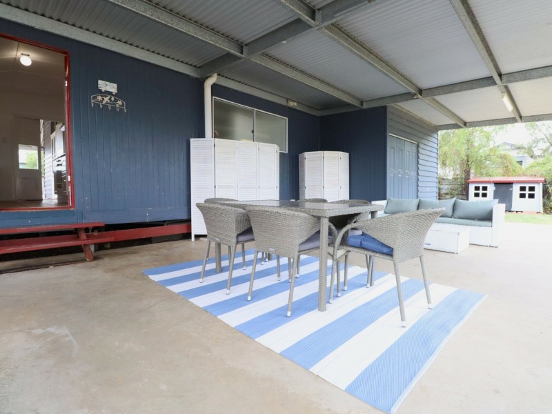 6 Twine Street, Roma QLD 4455