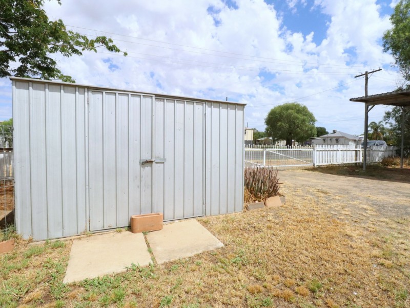 6 Twine Street, Roma QLD 4455