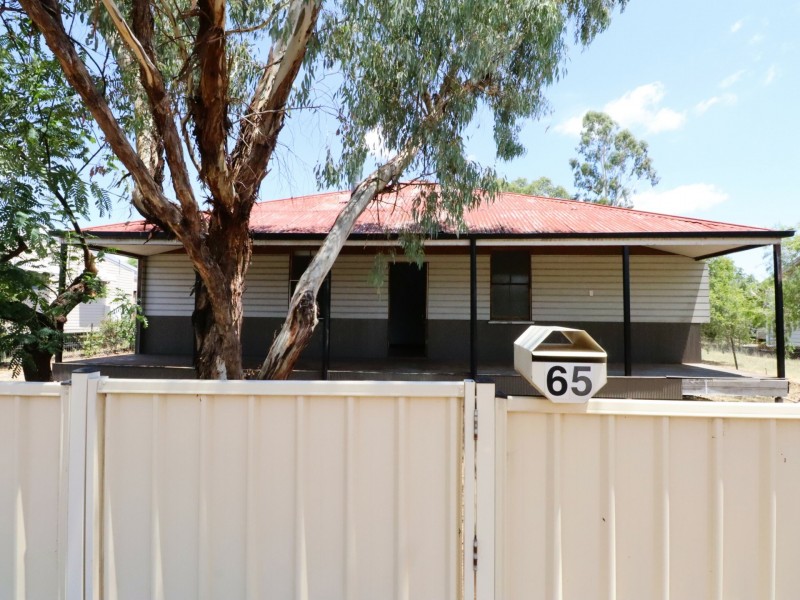 65 Quintin Street, Roma QLD 4455