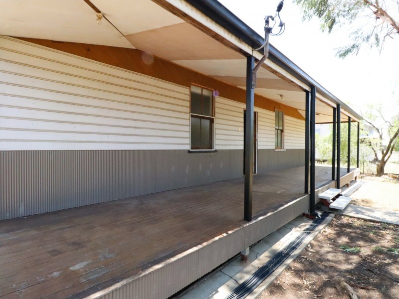 65 Quintin Street, Roma QLD 4455