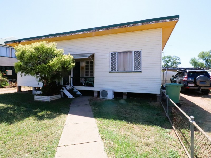 114 Arthur Street, Roma QLD 4455