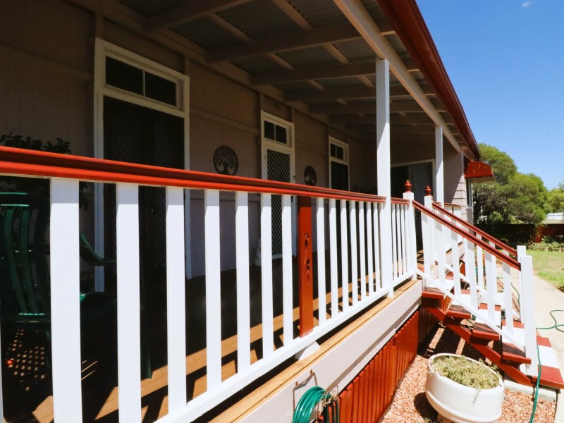 20 Phillip Street, Roma QLD 4455