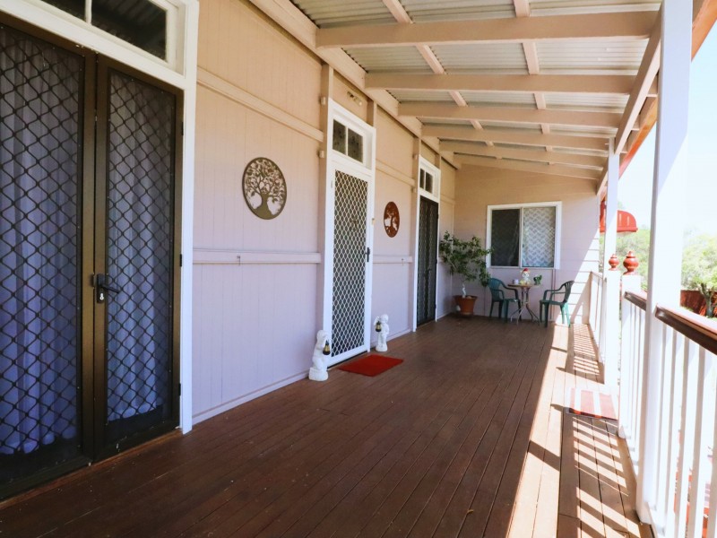 20 Phillip Street, Roma QLD 4455