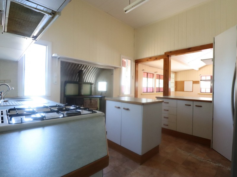 24 Phillip Street, Roma QLD 4455