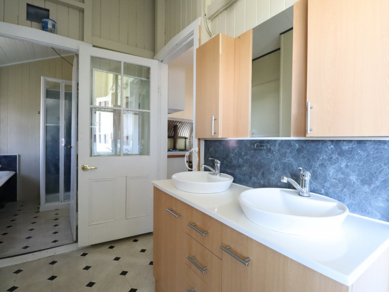 24 Phillip Street, Roma QLD 4455