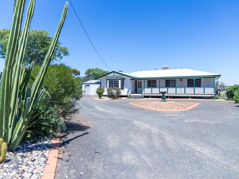 17 Rosedale Close, Roma QLD 4455
