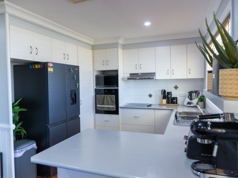 17 Rosedale Close, Roma QLD 4455