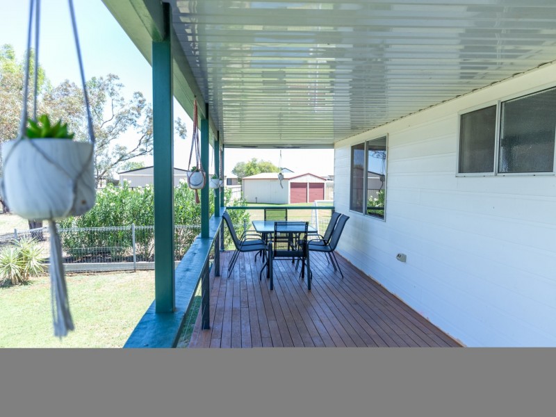 17 Rosedale Close, Roma QLD 4455