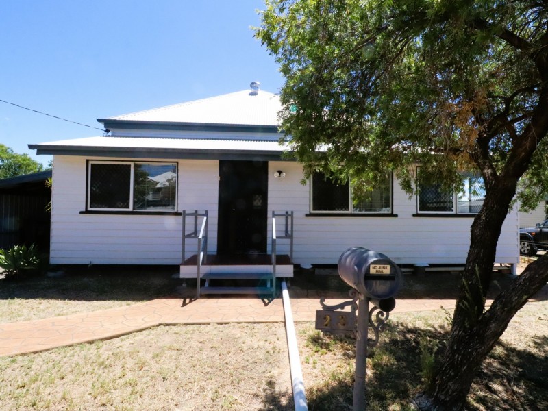 23 Conlan Street, Roma QLD 4455