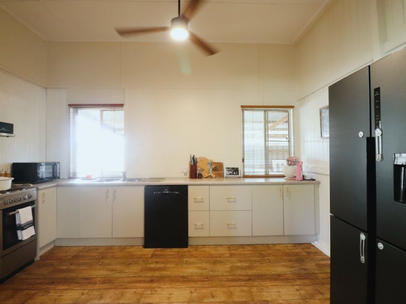 12 Conlan Street, Roma QLD 4455