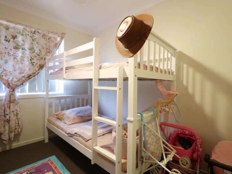 5 Ivy Street, Roma QLD 4455