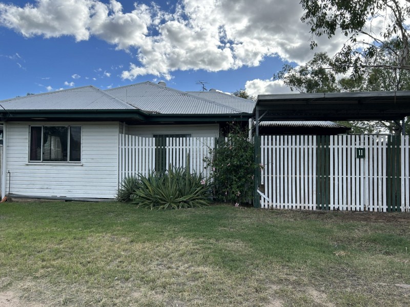 11 Major Street, Roma QLD 4455