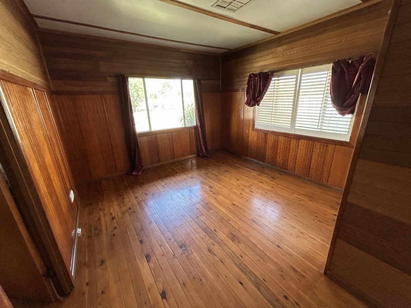 11 Major Street, Roma QLD 4455