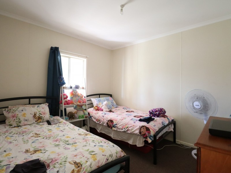 12 Bowen Street, Roma QLD 4455