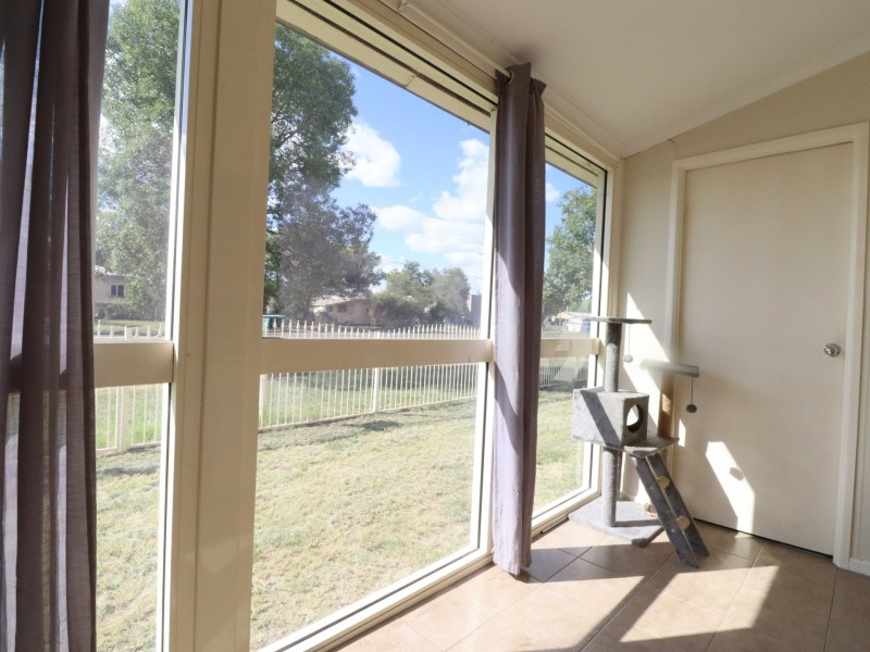 12 Bowen Street, Roma QLD 4455