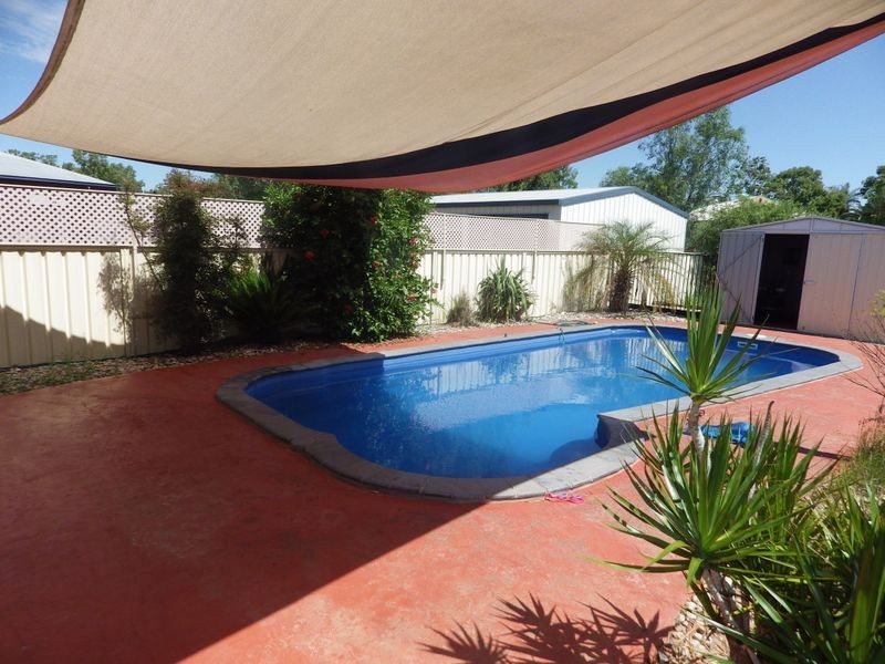 1 Felicity Court, Roma QLD 4455