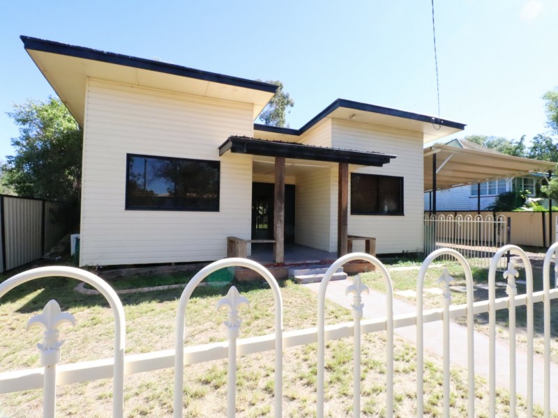 23 Charles Street, Roma QLD 4455