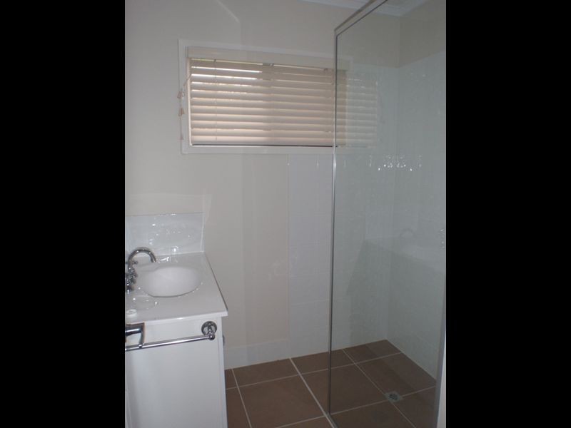 4 Wyndham Street, Roma QLD 4455