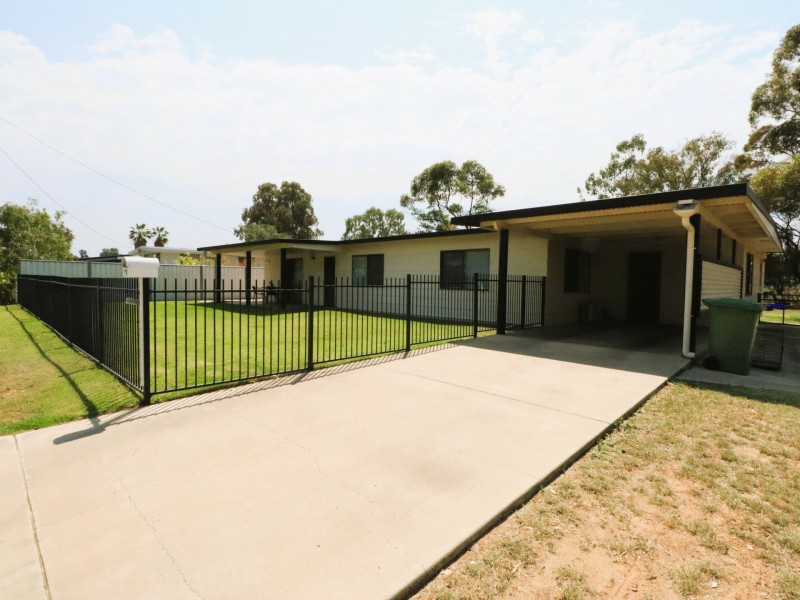 10 Nightingale Street, Roma QLD 4455