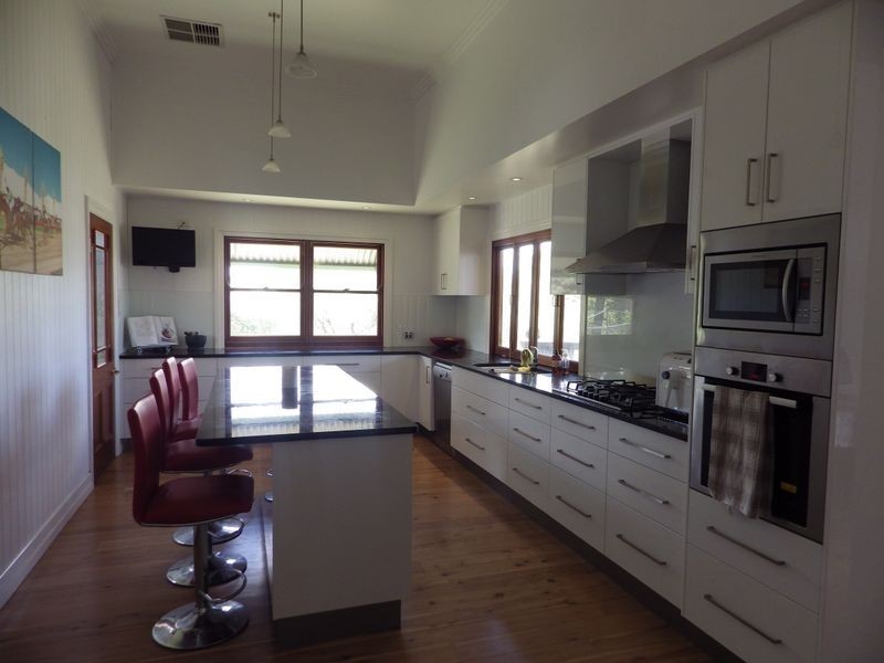 71 Bowen Street, Roma QLD 4455