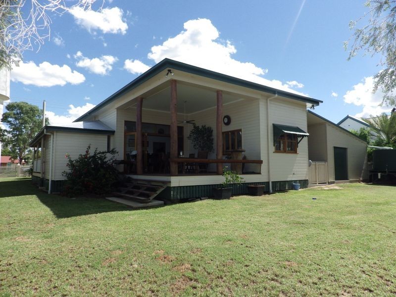 71 Bowen Street, Roma QLD 4455