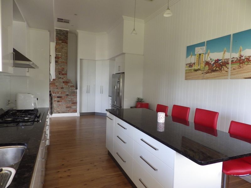 71 Bowen Street, Roma QLD 4455