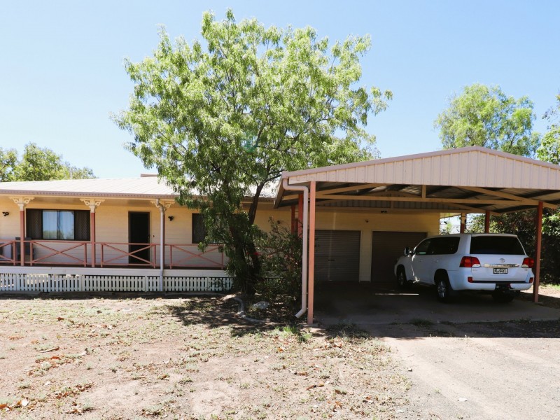 58 Duke Street S, Roma QLD 4455