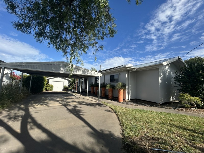 8 Spencer Street, Roma QLD 4455