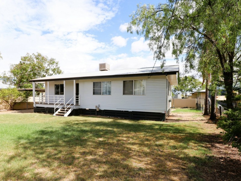 8 Foott Street, Roma QLD 4455