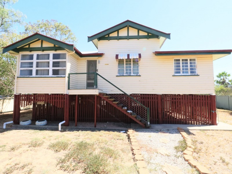 35 Bowen Street, Roma QLD 4455