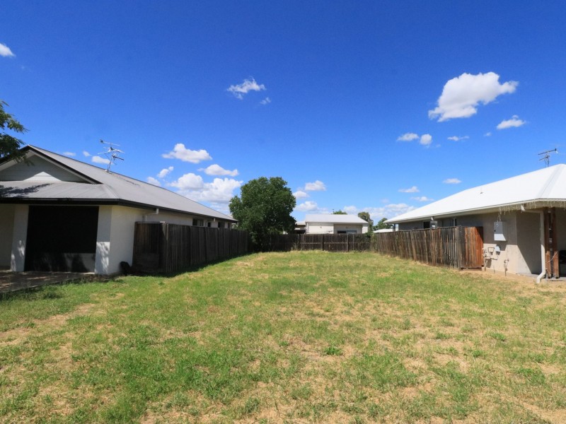 94 Currey Street, Roma QLD 4455