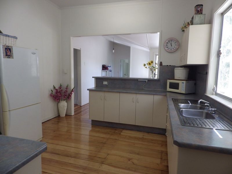 39 Chrystal Street, Roma QLD 4455