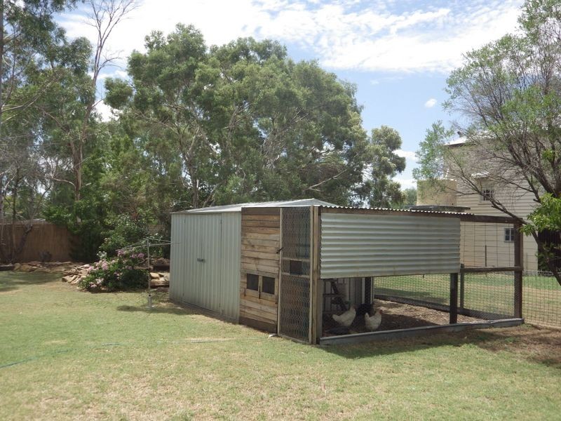 39 Chrystal Street, Roma QLD 4455