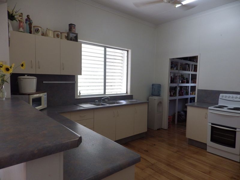 39 Chrystal Street, Roma QLD 4455